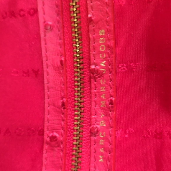 MARC BY MARC JACOBS OSTRICH EMBOSSED PRETTY TOTE BAG - Picture 11 of 14